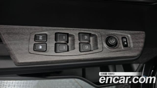 2024 SsangYong Torres EVX — миниатюра 3