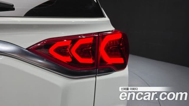 2020 SsangYong 뷰티풀 코란도 — миниатюра 9