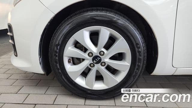 2016 Kia (Киа) The New 프라이드 — миниатюра 2