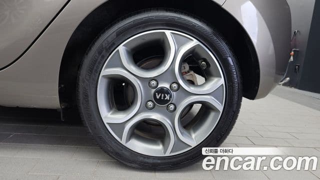 2016 Kia (Киа) The New Morning — миниатюра 9