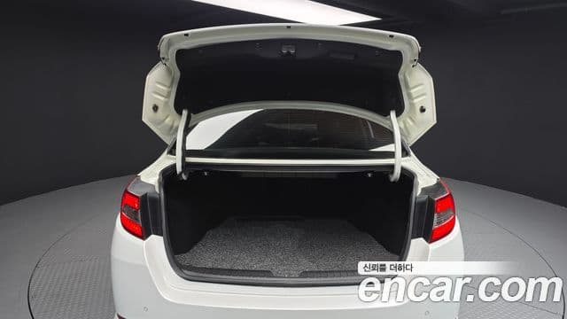2011 Kia (Киа) K5 — миниатюра 10