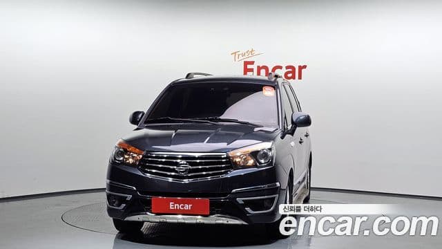 2017 SsangYong 코란도 투리스모 — миниатюра 5