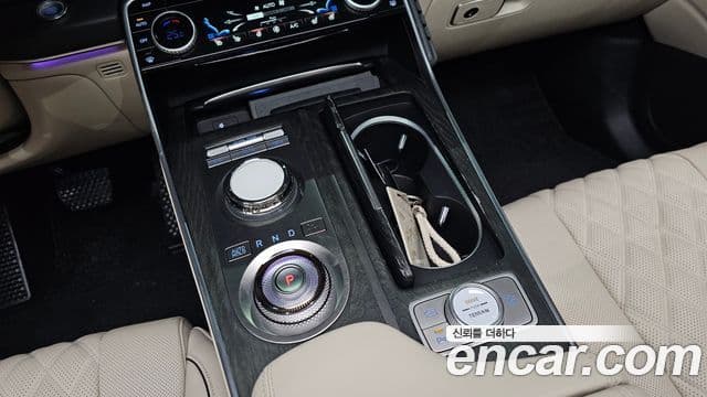 2023 Genesis GV80 — миниатюра 8
