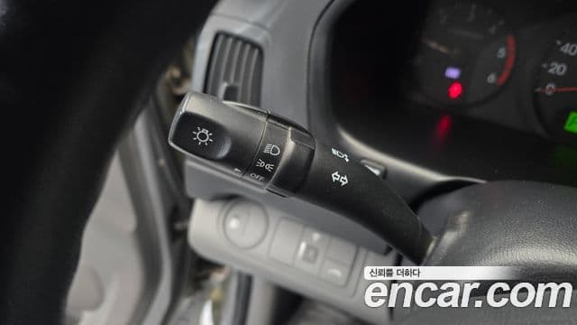 2013 Hyundai (Хёндэ) Grand Starex — миниатюра 4