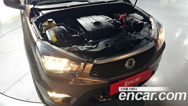 2014 SsangYong 코란도 스포츠 — миниатюра 9