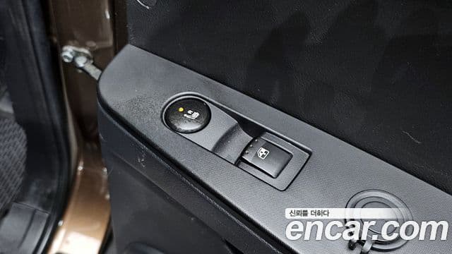 2014 SsangYong 코란도 스포츠 — миниатюра 6