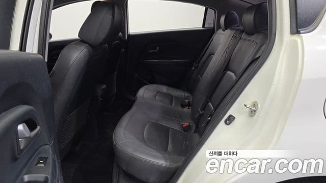 2013 Kia (Киа) All New 프라이드 — миниатюра 3