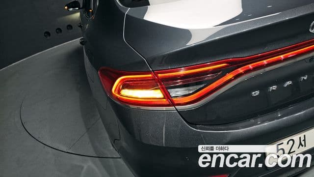 2017 Hyundai (Хёндэ) Grandeur IG — миниатюра 2