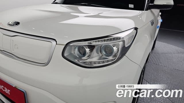 2018 Kia (Киа) Soul EV — миниатюра 7
