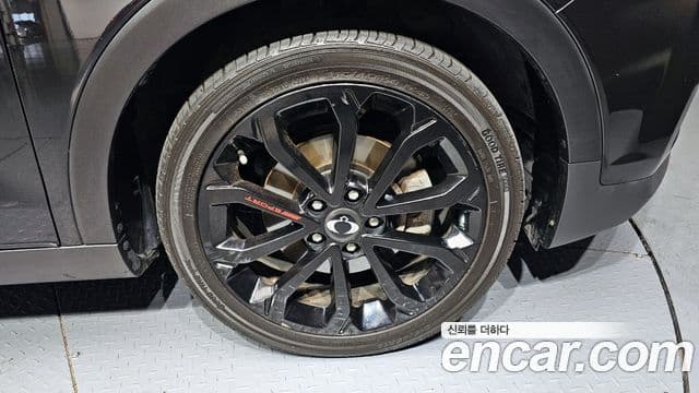 2018 SsangYong Tivoli 아머 — миниатюра 3