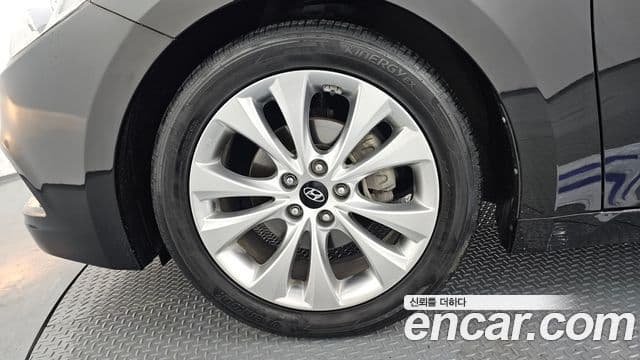 2012 Hyundai (Хёндэ) Grandeur HG — миниатюра 10