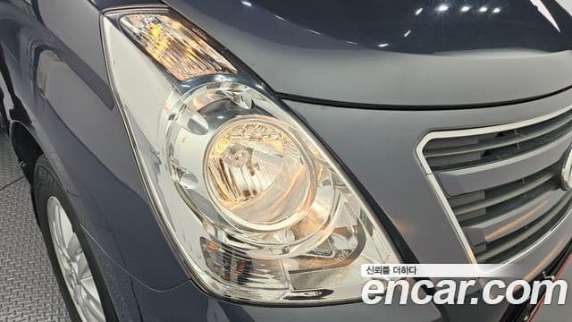 2017 Hyundai (Хёндэ) Grand Starex — миниатюра 3