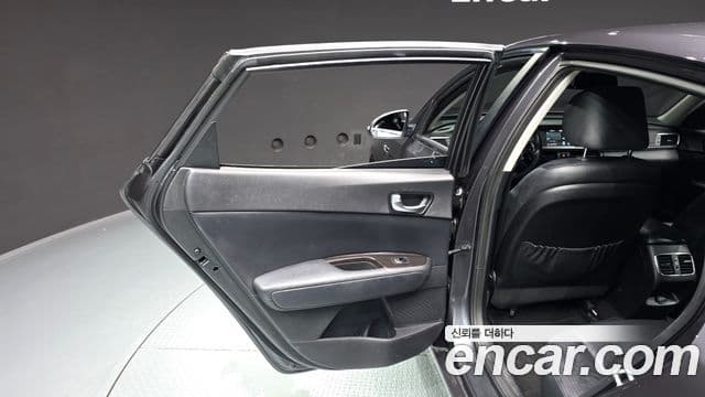 2015 Kia (Киа) K5 2nd Gen — миниатюра 10