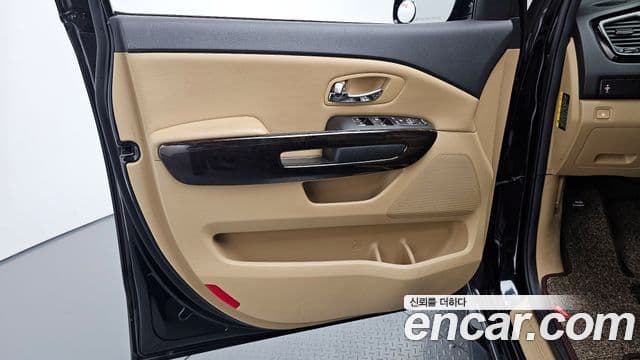 2019 Kia (Киа) The New Carnival — миниатюра 3