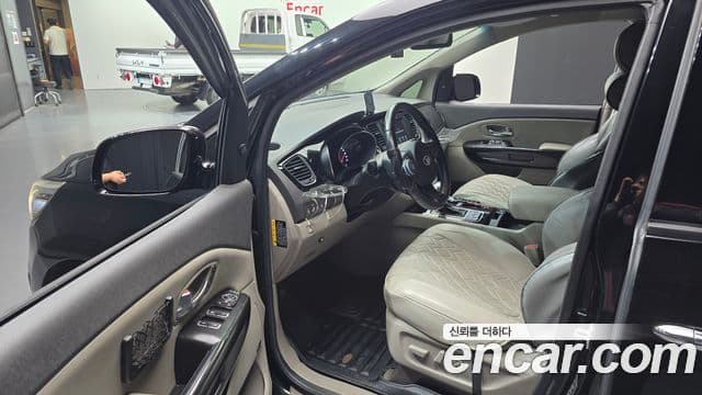 2015 Kia (Киа) All New Carnival — миниатюра 2