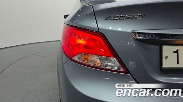 2018 Hyundai (Хёндэ) 엑센트(신형) — миниатюра 8