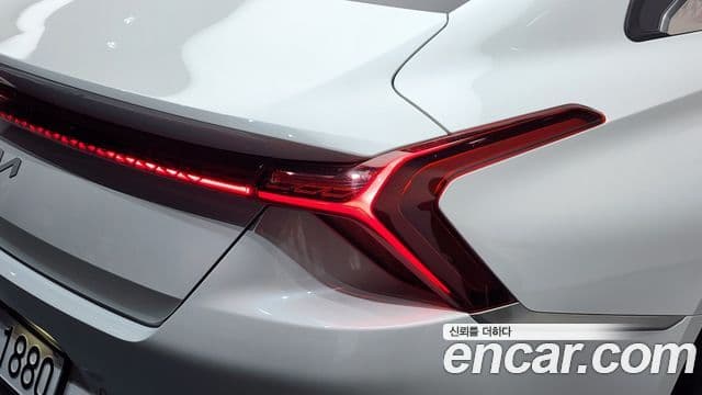 2021 Kia (Киа) K8