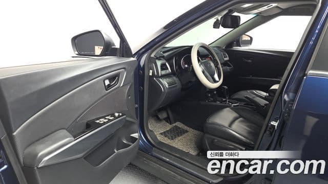 2017 SsangYong Tivoli 아머 — миниатюра 5