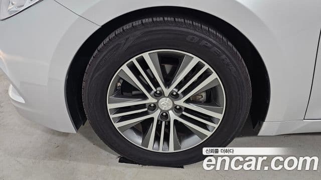 2013 Hyundai (Хёндэ) Grandeur HG — миниатюра 4