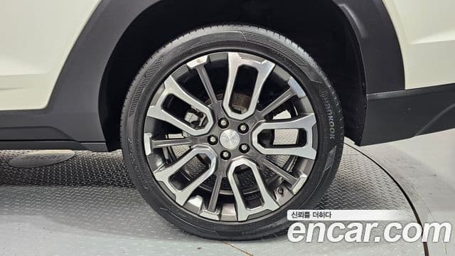 2023 SsangYong Torres — миниатюра 8