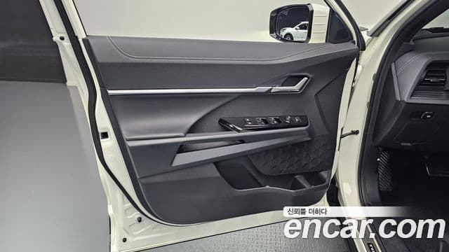 2023 SsangYong Torres — миниатюра 7