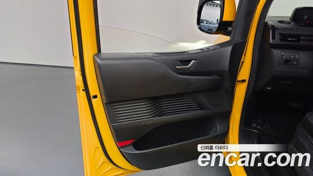 2023 Hyundai (Хёндэ) 스타리아 — миниатюра 3