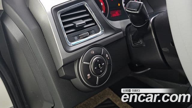 2016 SsangYong 코란도 스포츠 — миниатюра 10