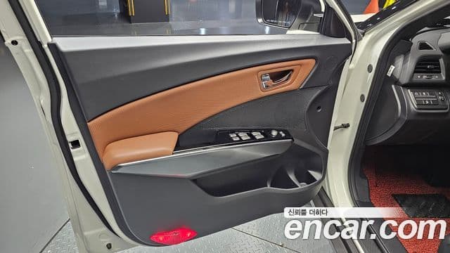 2019 SsangYong Tivoli 아머 — миниатюра 5
