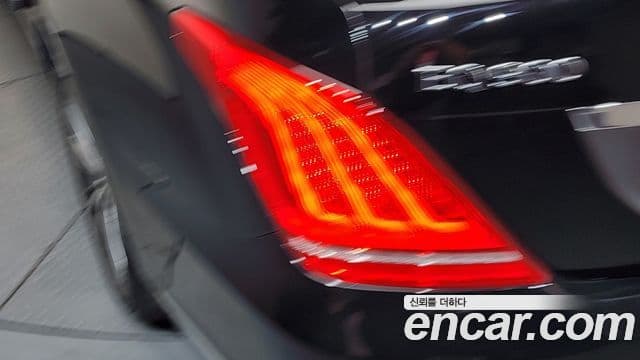 2016 Genesis EQ900 — миниатюра 8