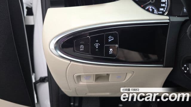 2021 Genesis GV70 — миниатюра 4