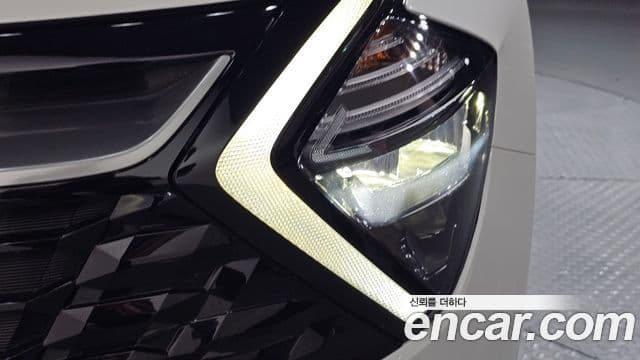 2022 Kia (Киа) Sportage 5세대 Hybrid — миниатюра 8