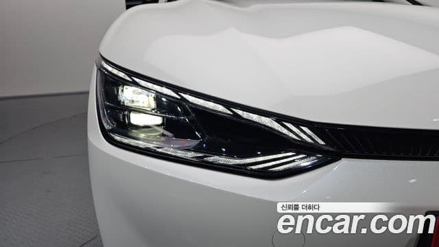 2022 Kia (Киа) EV6 — миниатюра 8
