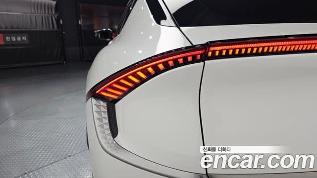 2022 Kia (Киа) EV6 — миниатюра 9