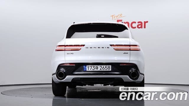 2023 Genesis GV70 — миниатюра 5
