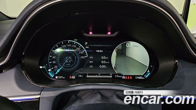 2023 Genesis GV70 — миниатюра 6
