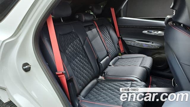 2023 Genesis GV70 — миниатюра 9
