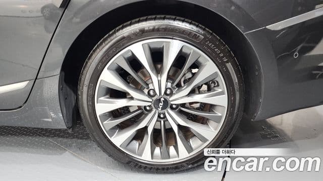 2023 Kia (Киа) K8 — миниатюра 5