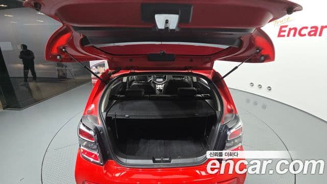 2016 Chevrolet The New 아베오 해치백 — миниатюра 9