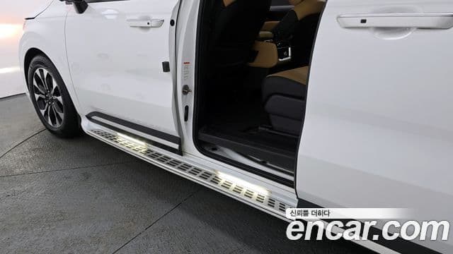 2023 Kia (Киа) Carnival 4th Gen — миниатюра 9