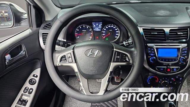 2011 Hyundai (Хёндэ) 엑센트(신형)