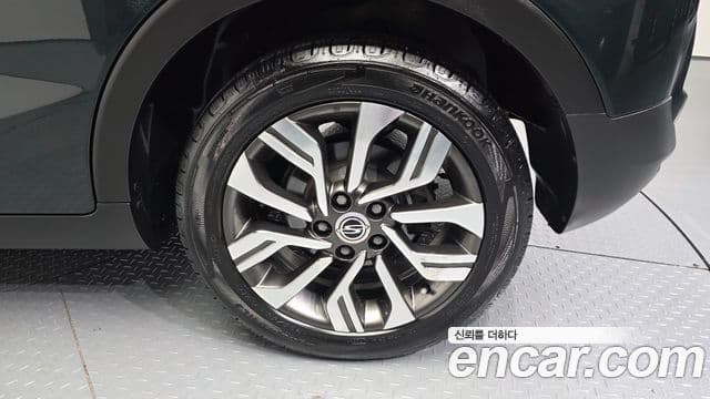 2017 SsangYong Tivoli 아머 — миниатюра 8