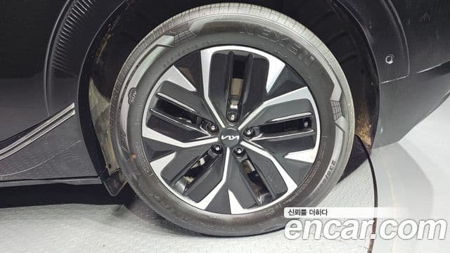 2023 Kia (Киа) EV6 — миниатюра 5