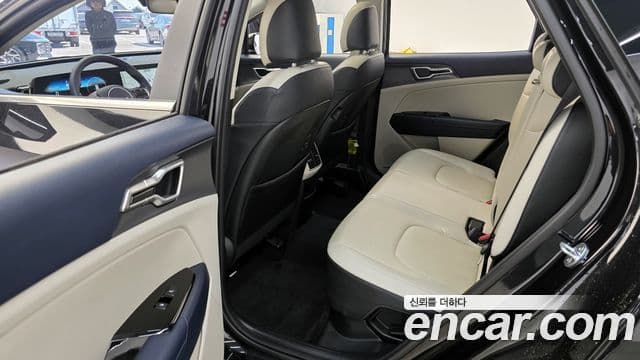 2022 Kia (Киа) Sportage 5세대 Hybrid — миниатюра 9