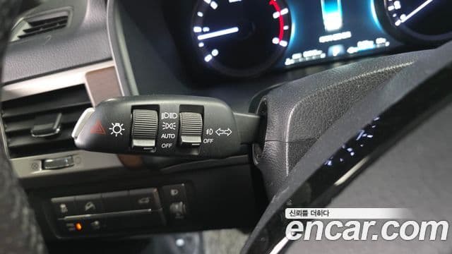 2017 SsangYong G4 렉스턴 — миниатюра 8
