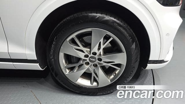 2021 Genesis GV70 — миниатюра 10