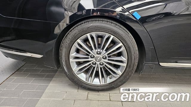 2016 Genesis EQ900 — миниатюра 8