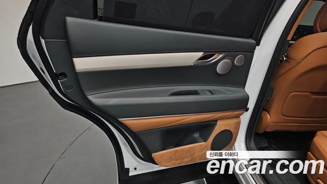 2025 Genesis GV80 — миниатюра 8