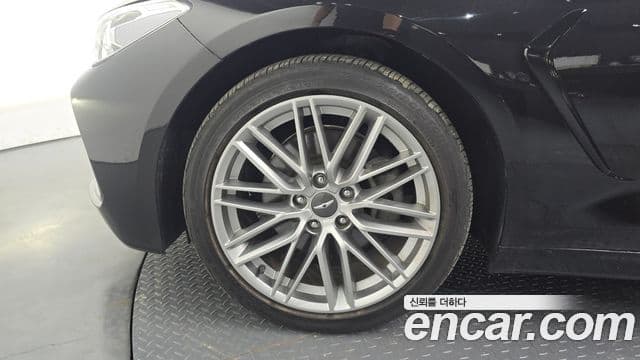 2019 Genesis G70 — миниатюра 2