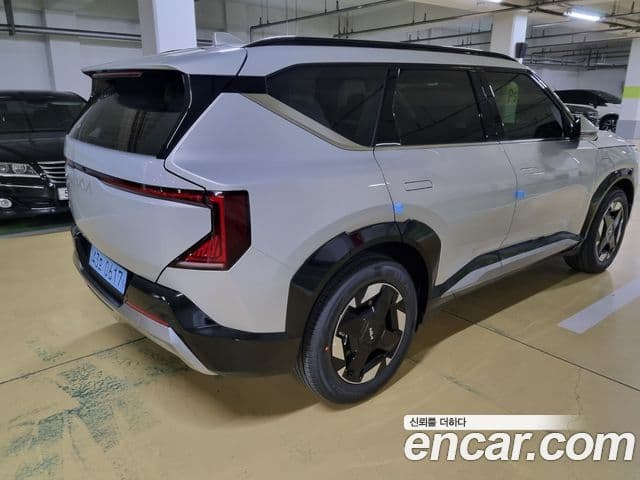 2026 Kia (Киа) EV5 — миниатюра 8
