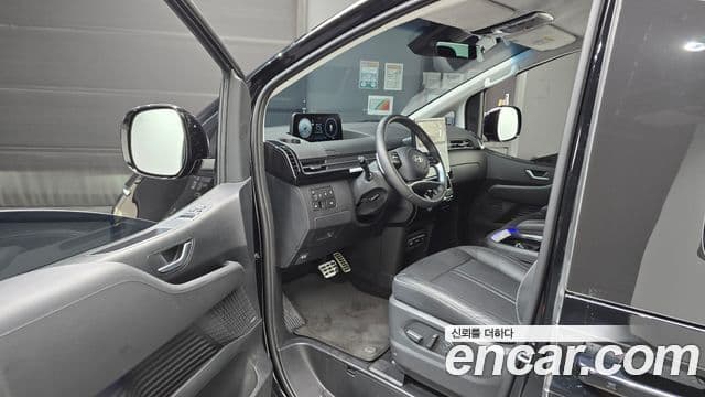 2025 Hyundai (Хёндэ) 스타리아 — миниатюра 2